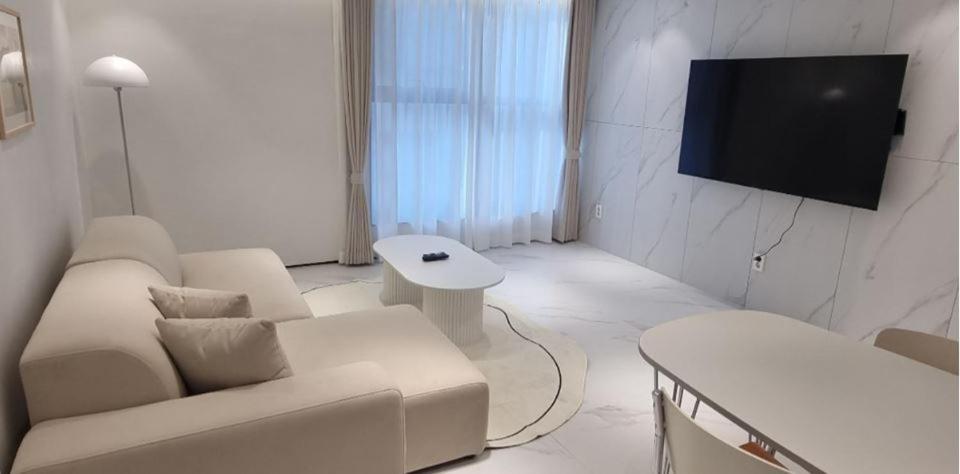 Hotel The Designers Lyj Suite Yeoksam Seoul Exterior photo